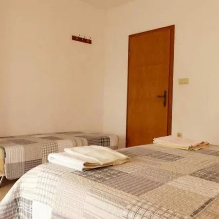 Appartamento By The Sea Banjol, Rab - 22362
